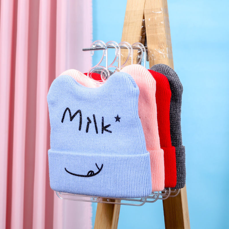 シンプルな帽子ディスプレイラックベビー子供大人ニットヤシホル - Baby Clothing Hanging Rack のレビューと価格