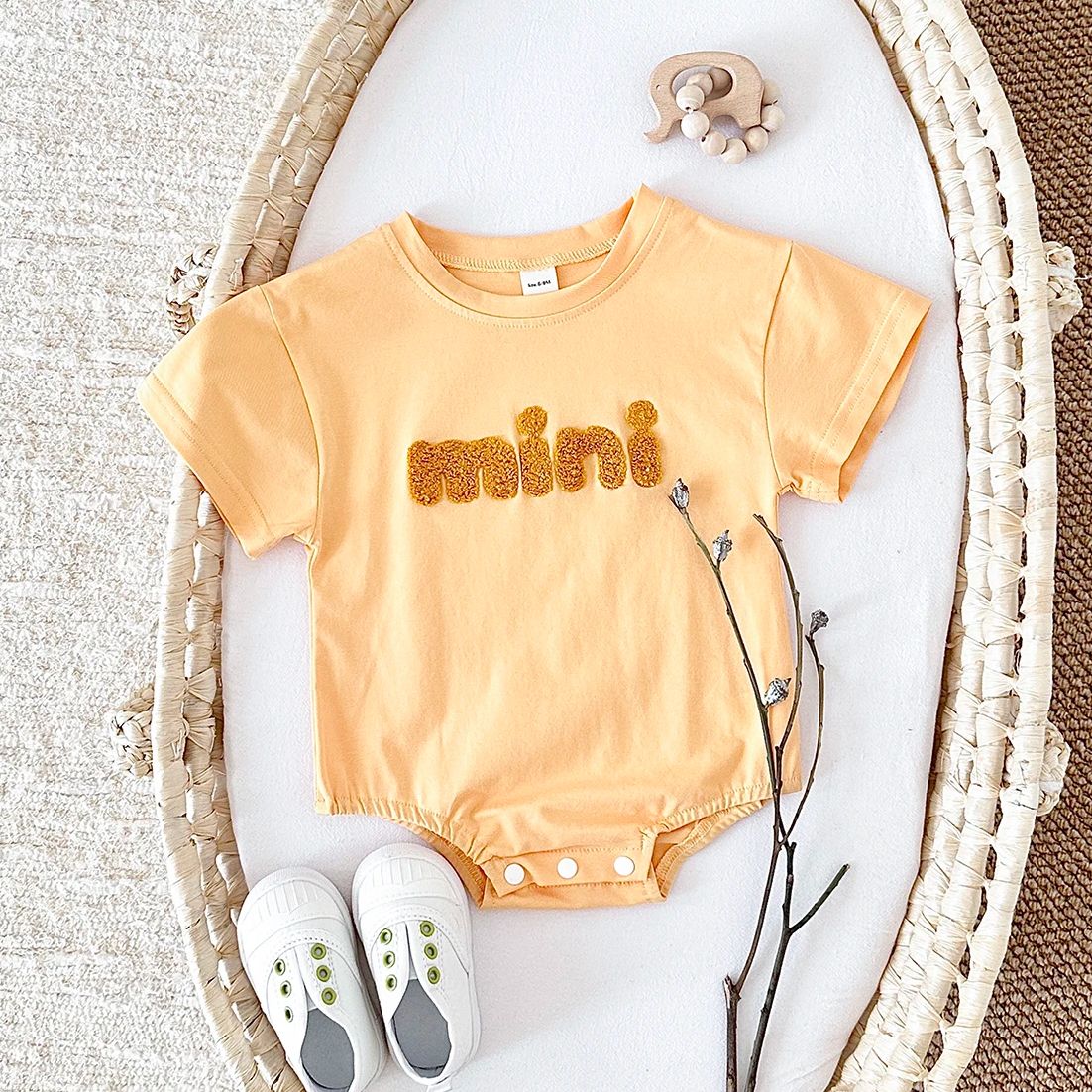 新生児男の子女の子服新しい夏ベビー三角ロンパース服ジャンプス - Baby Clothing Online のレビューと価格