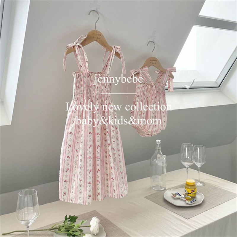 小さな女の子のための夏のロンパース、花柄の縞模様の夏のジャン - Baby Clothing Online のレビューと価格